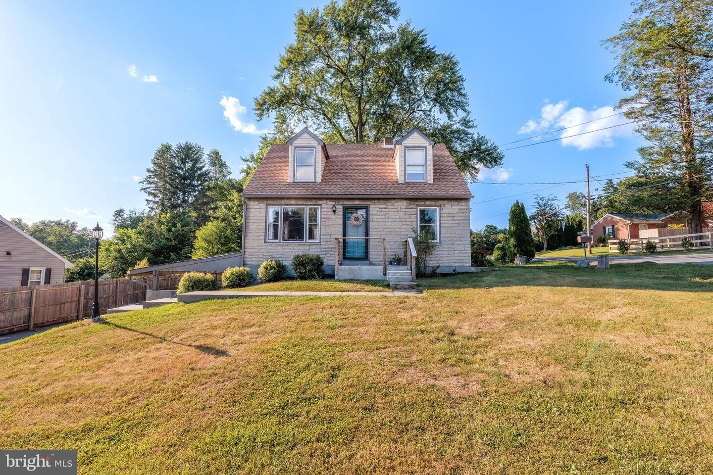 1715 Wiker Avenue photo 1
