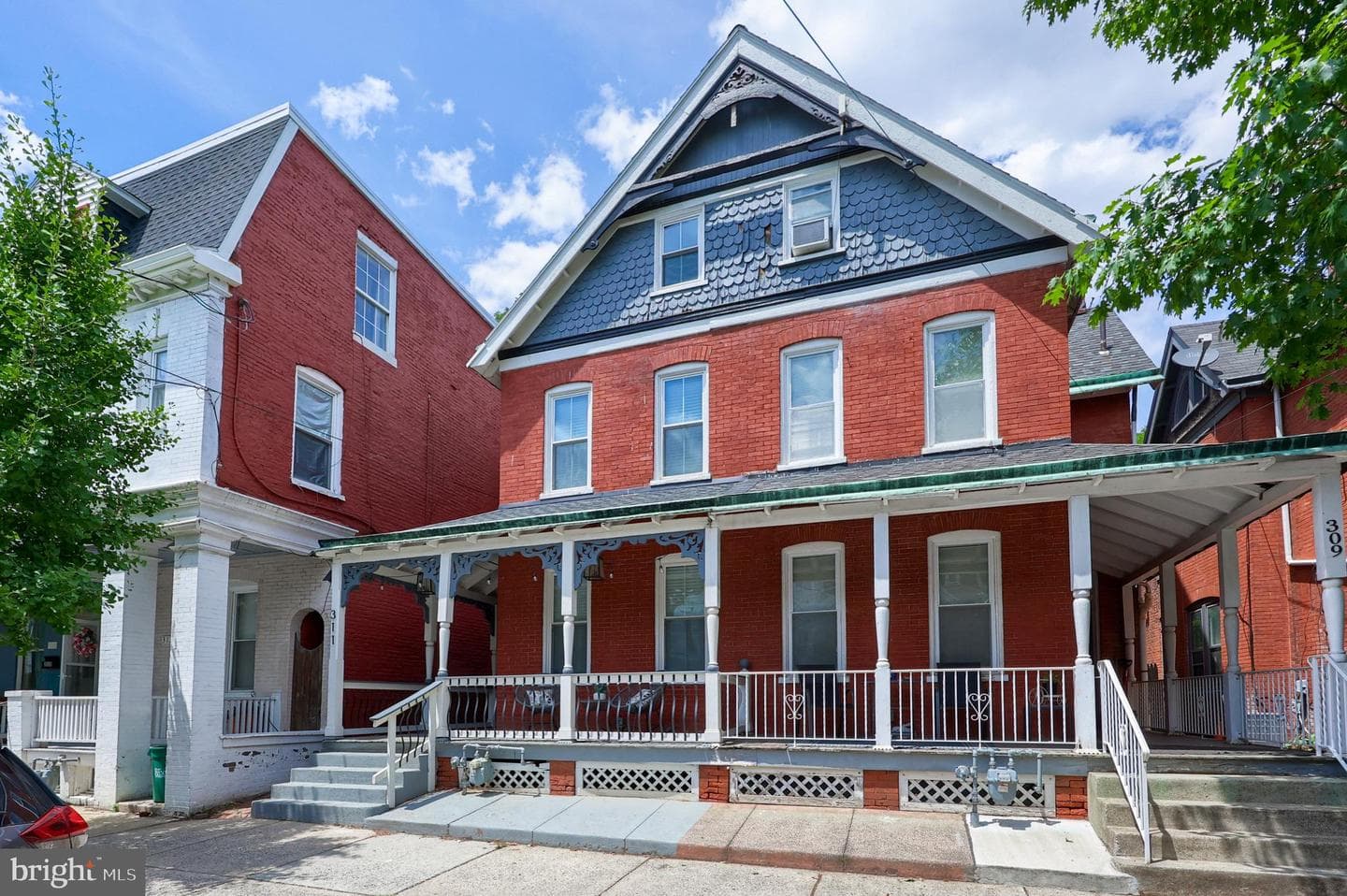311 W Lemon Street photo 1