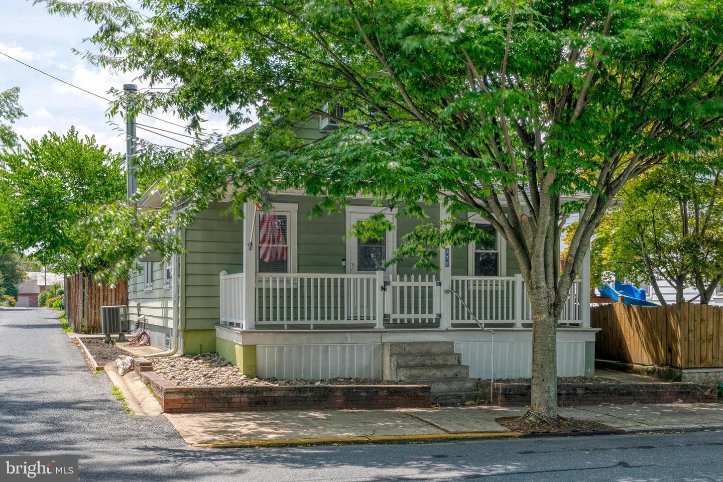320 S Cedar Street photo 1