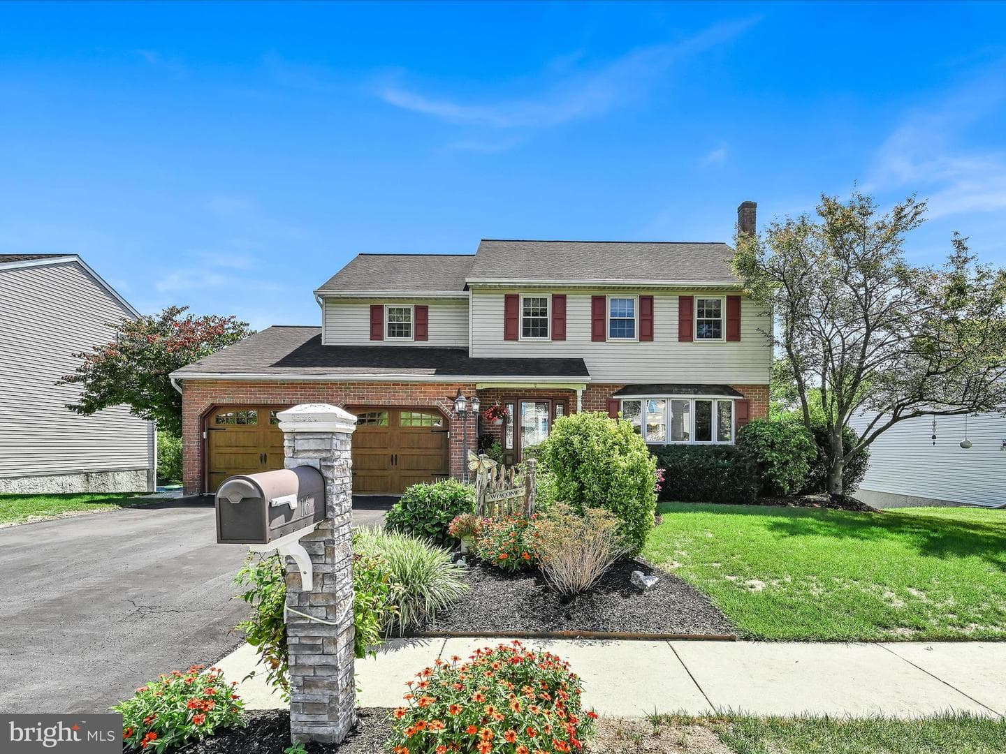 16 Greenleaf Lane photo 1