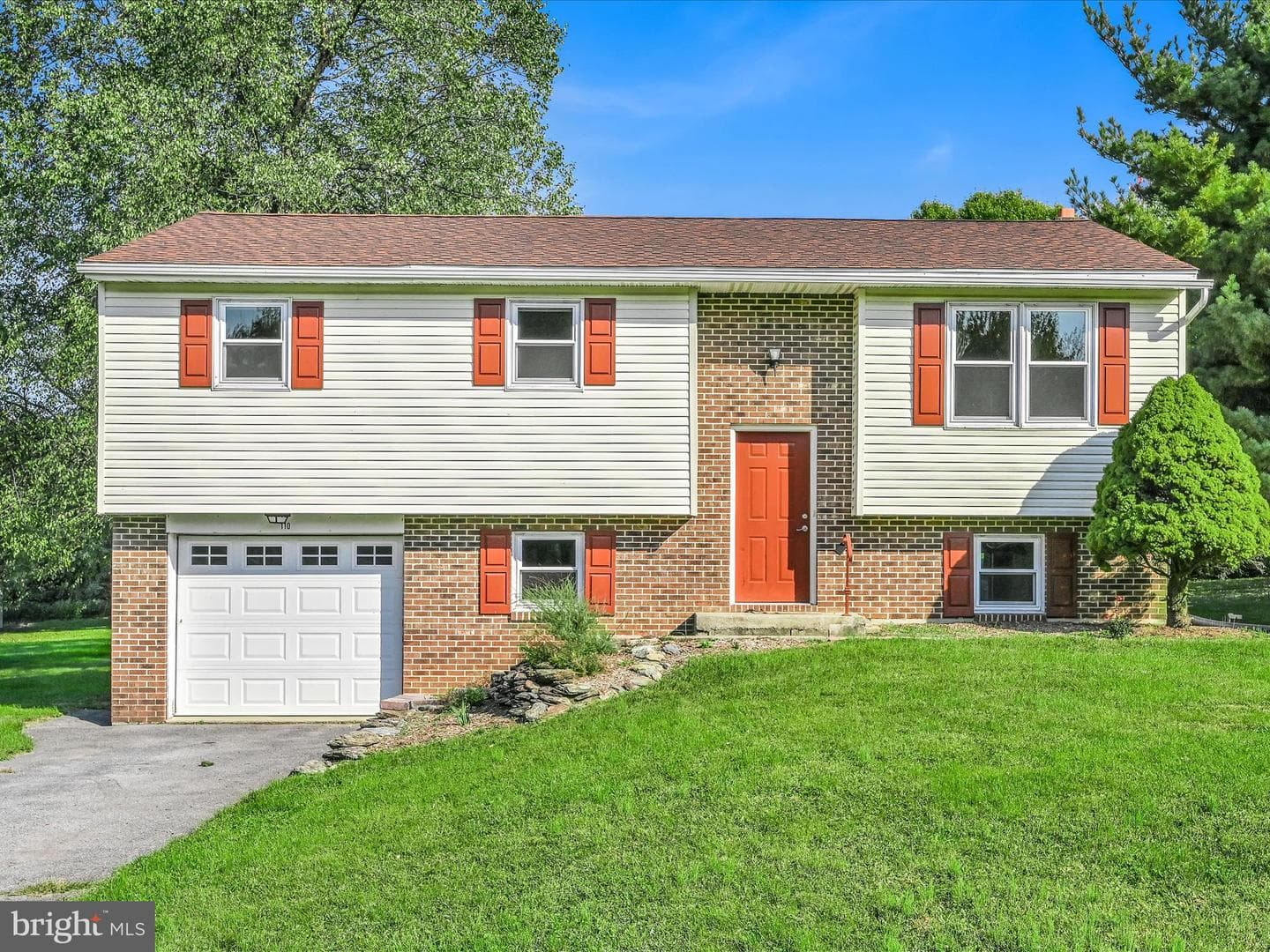 110 Den Mar Drive photo 1