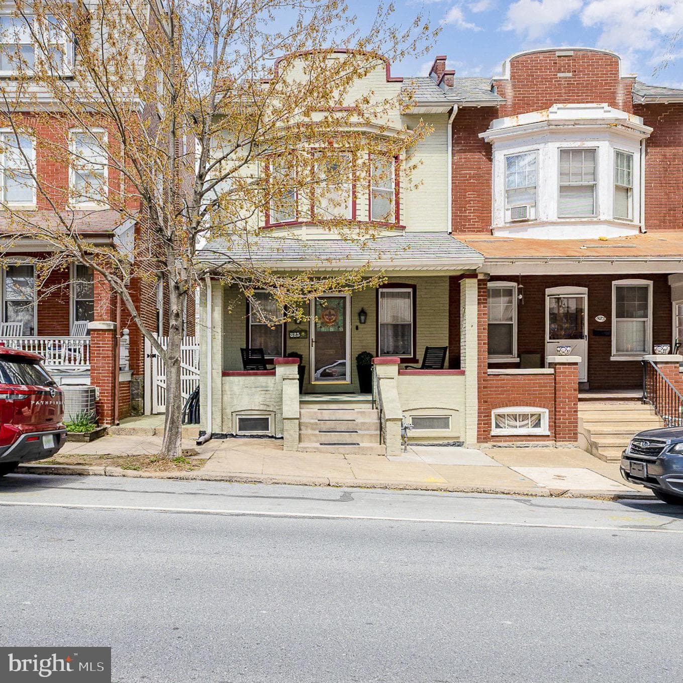 825 W Walnut Street photo 1