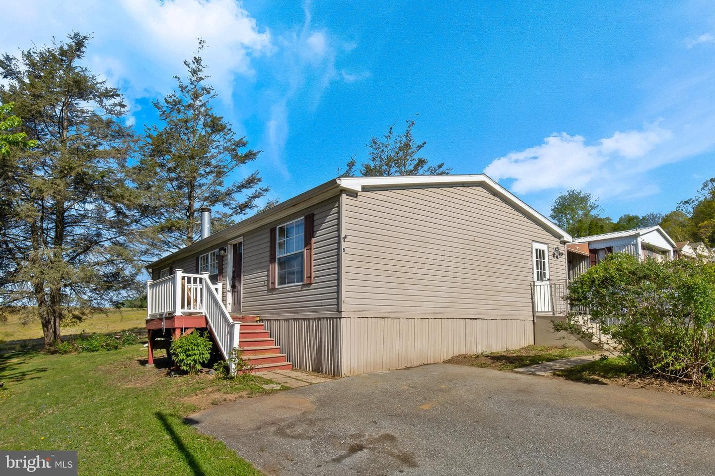 8 Ashton Dr photo 1