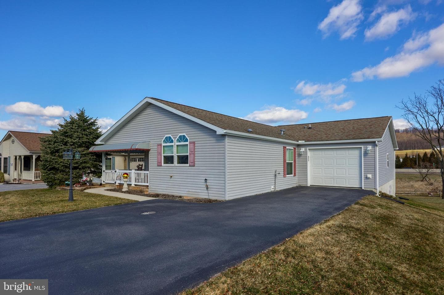 35 Millpond Drive photo 1
