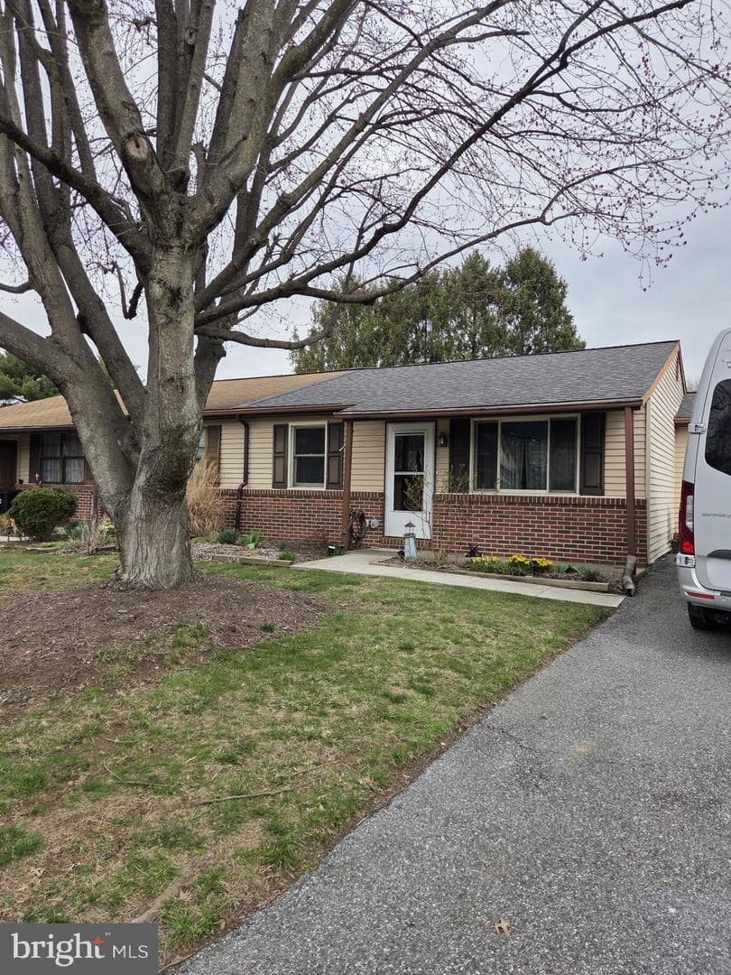 17 Turnbridge Drive photo 1