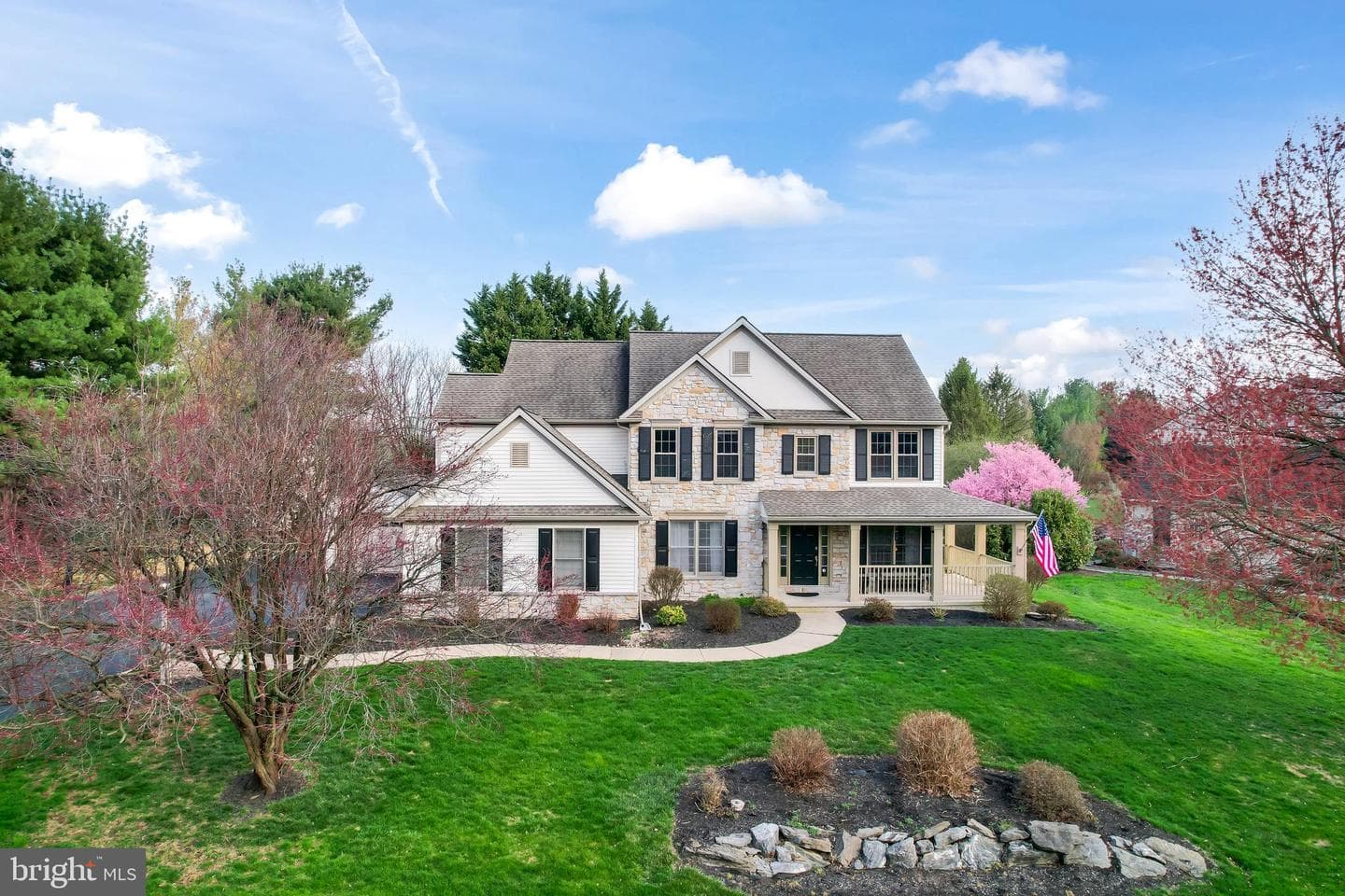 19 Fox Hollow Drive photo 1