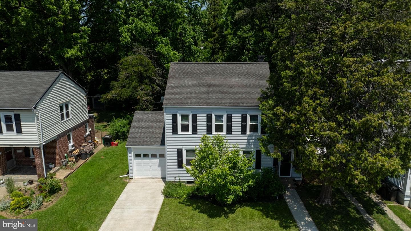 1221 Elm Avenue photo 1