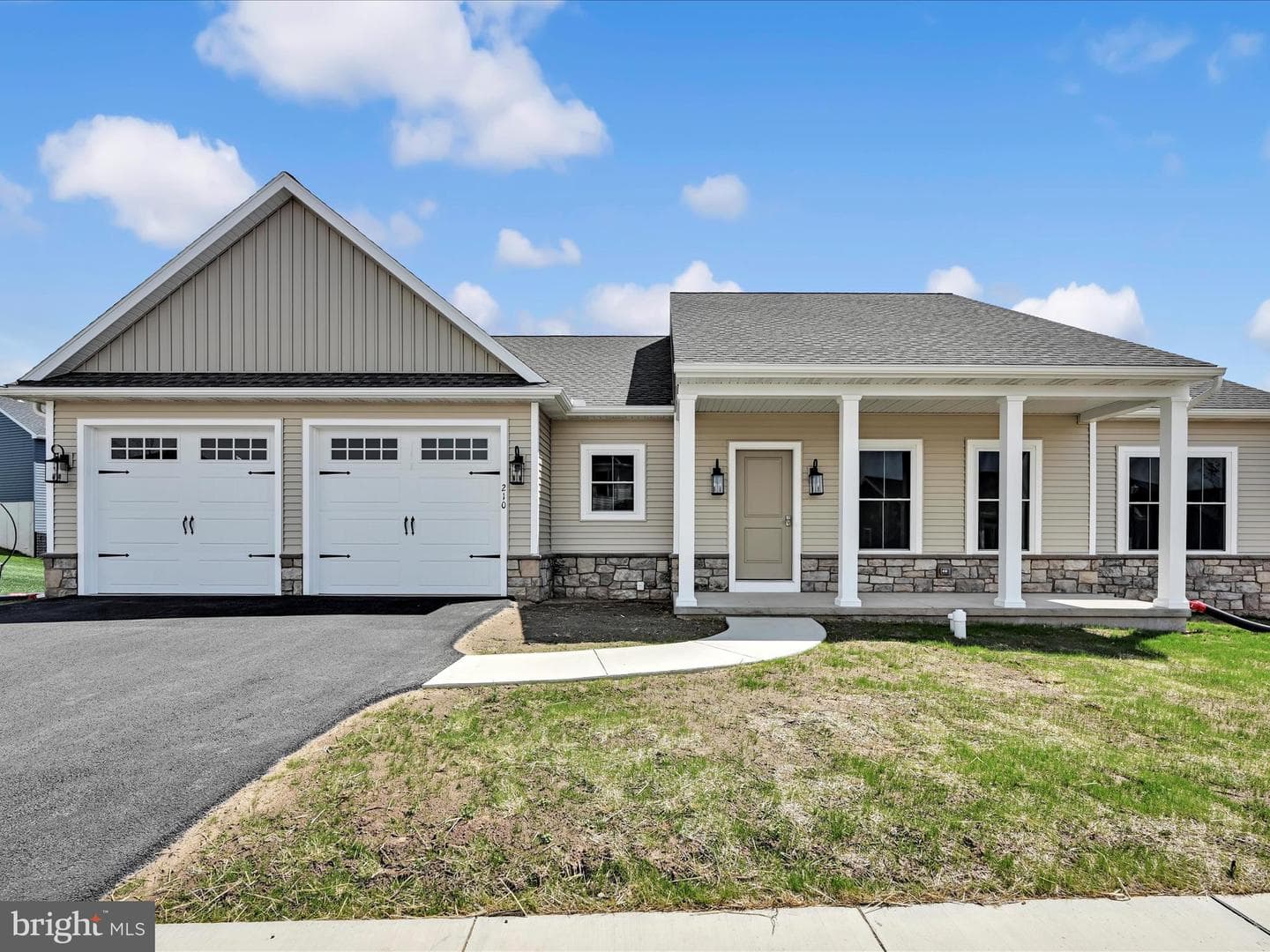 210 Randolph Drive photo 1
