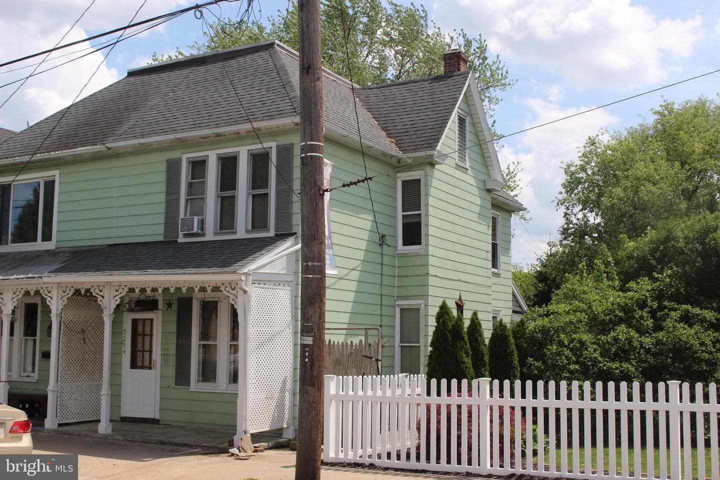 527 W Market Street photo 1