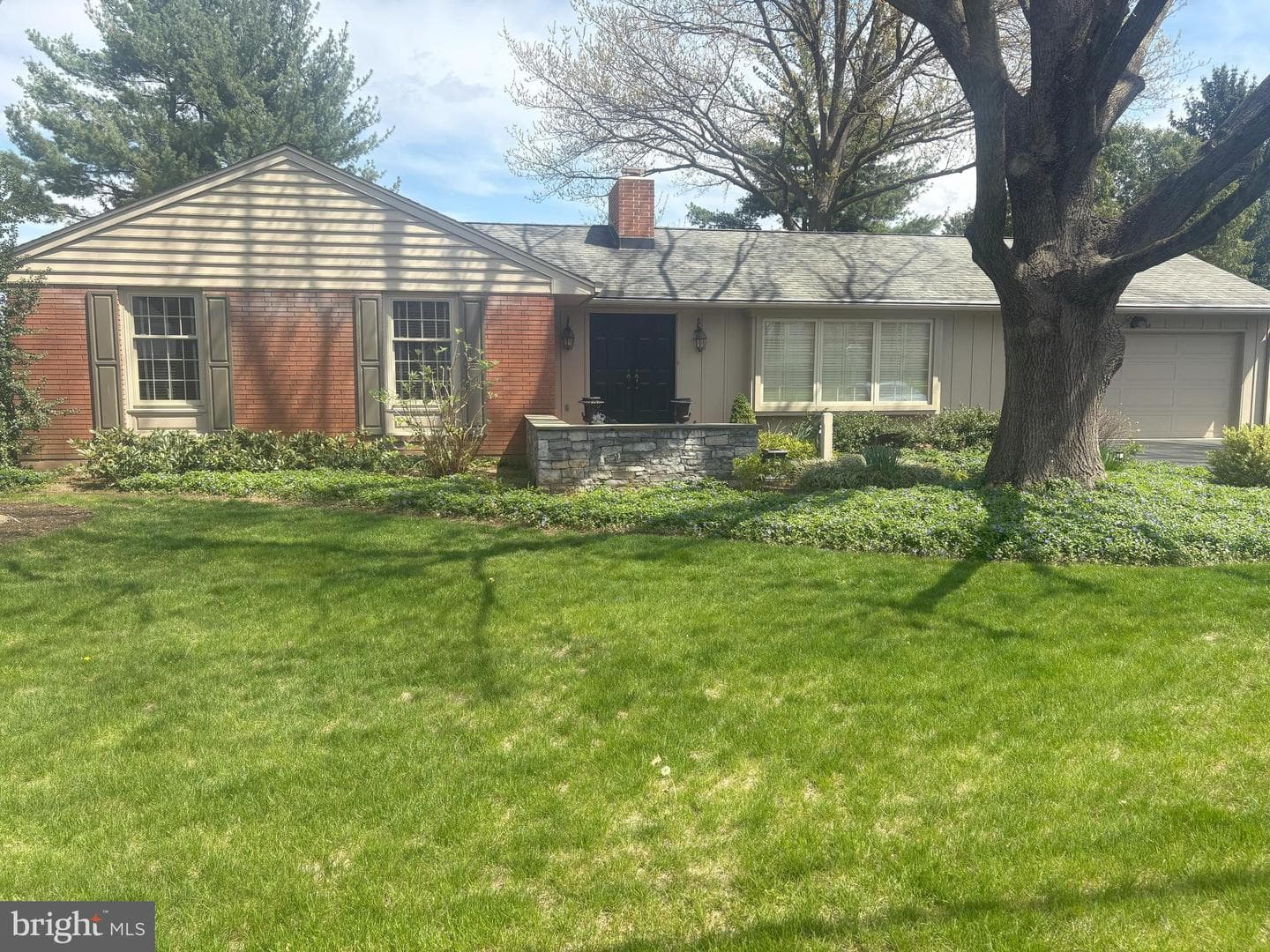 3231 Harrisburg Pike photo 1