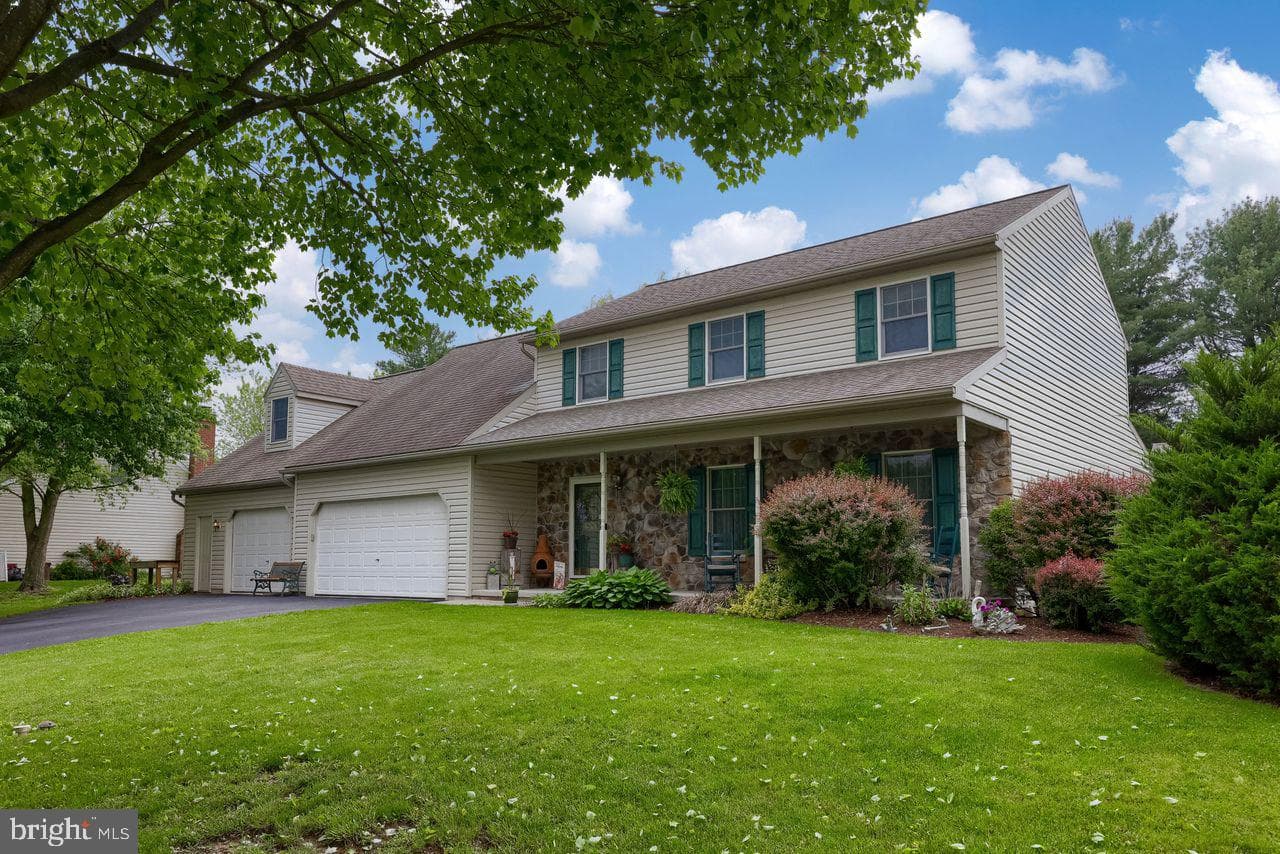 1015 Flagstone Court photo 1