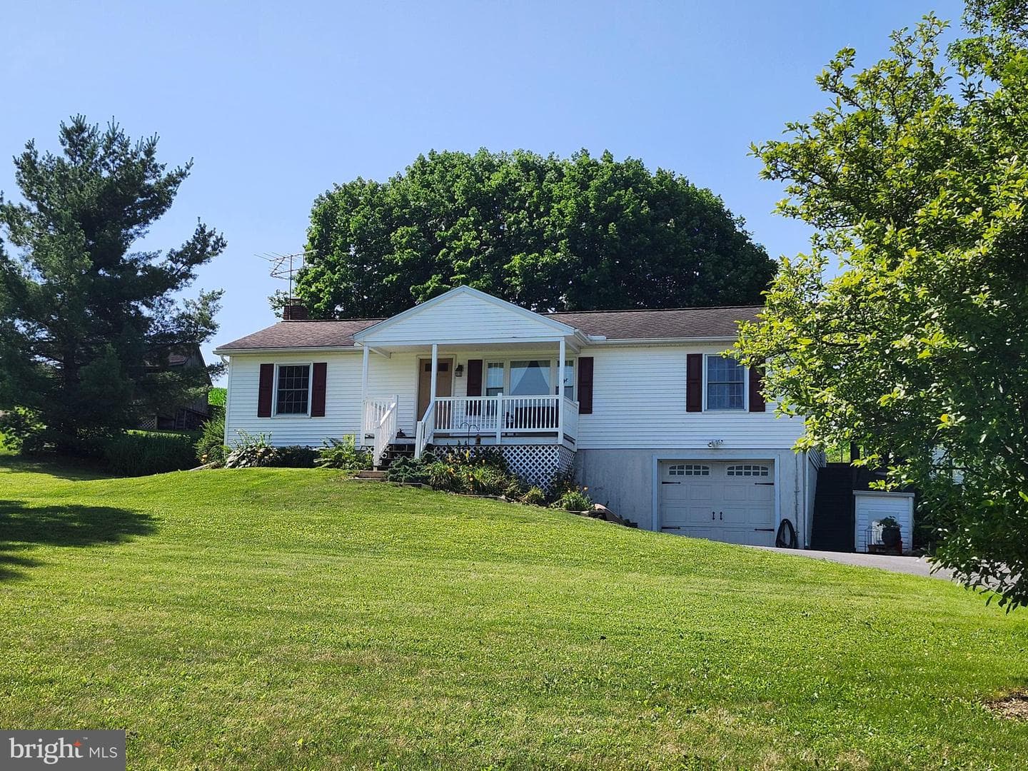 318 Long Lane photo 1
