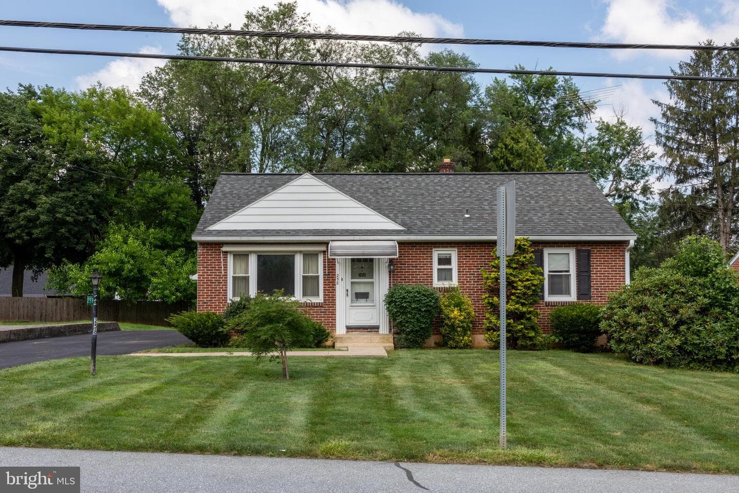 258 Redwood Drive photo 1