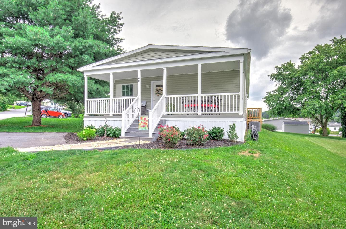 40 Kimberly Avenue photo 1