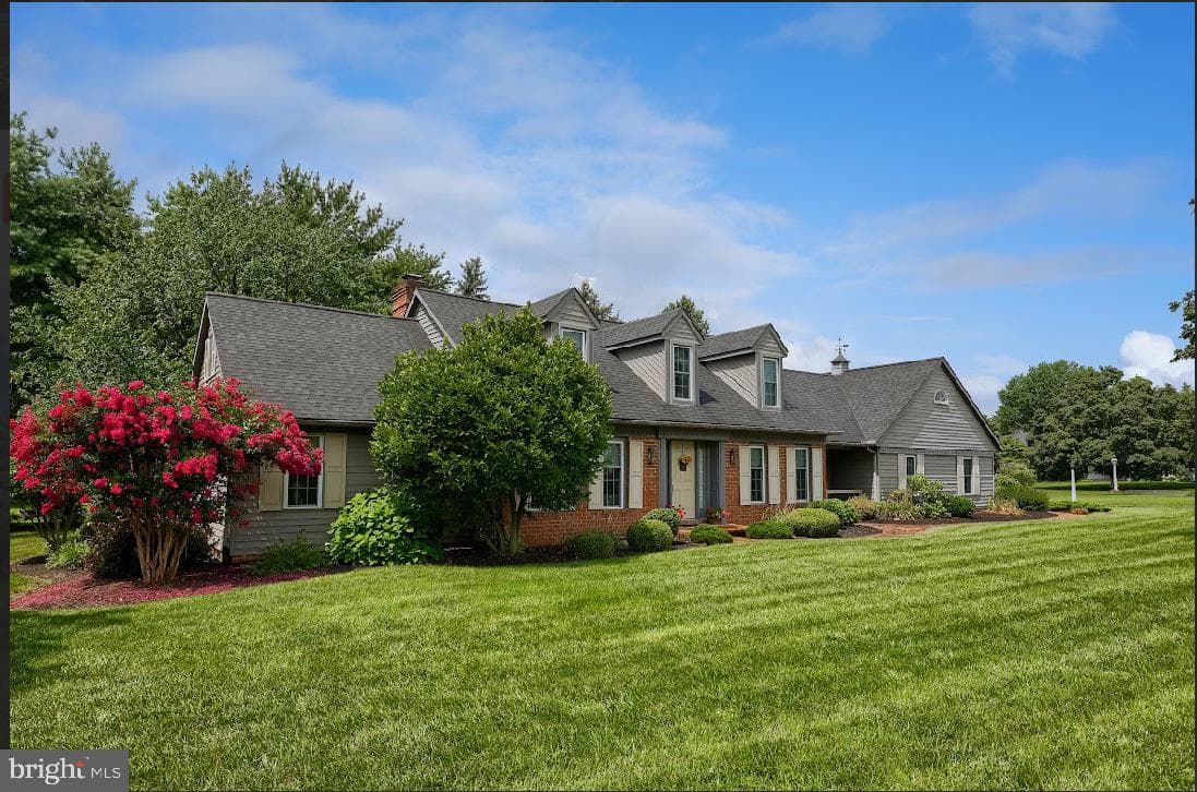 100 Olde Field Drive photo 1