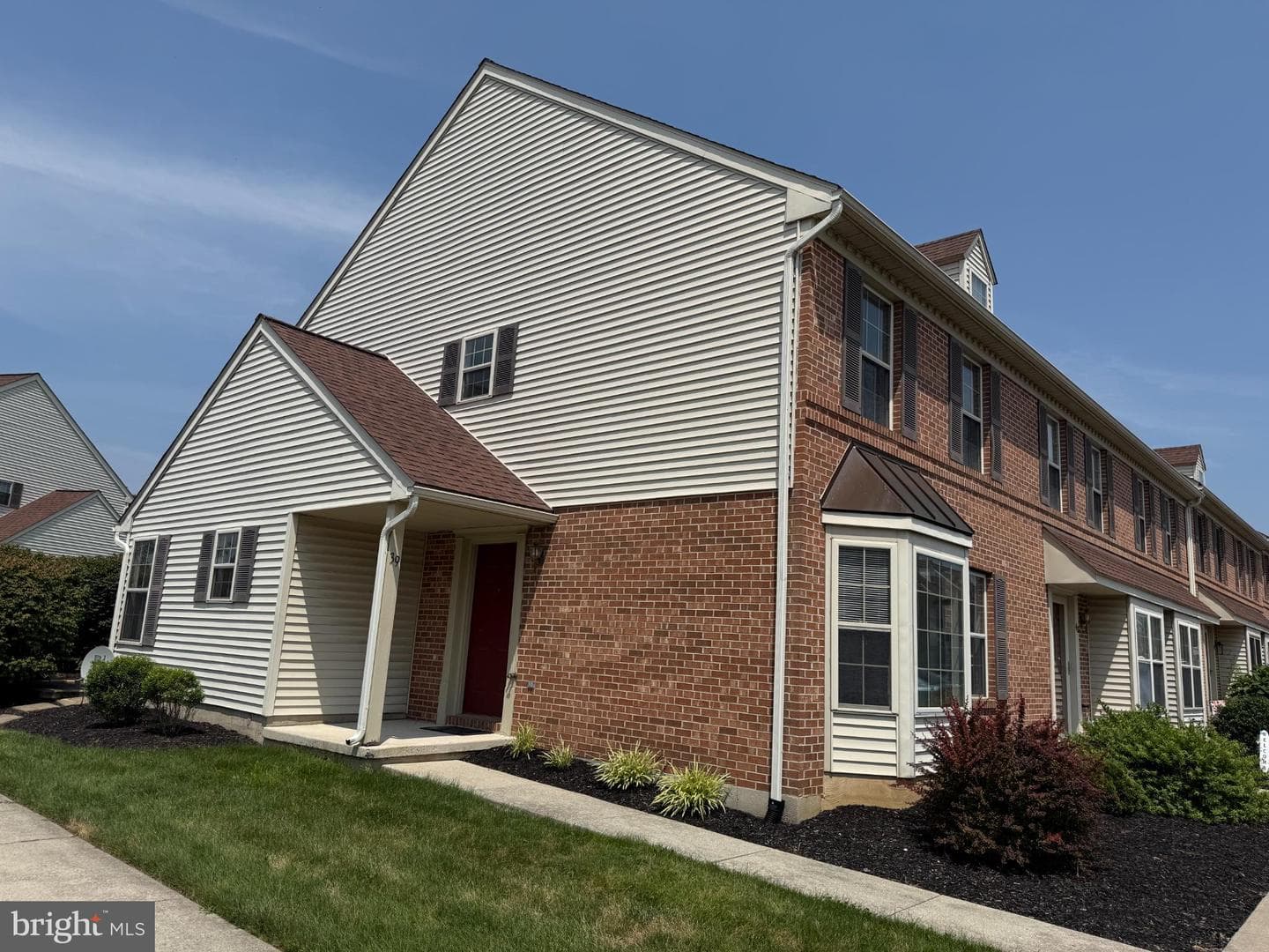 39 Acorn Boulevard photo 1