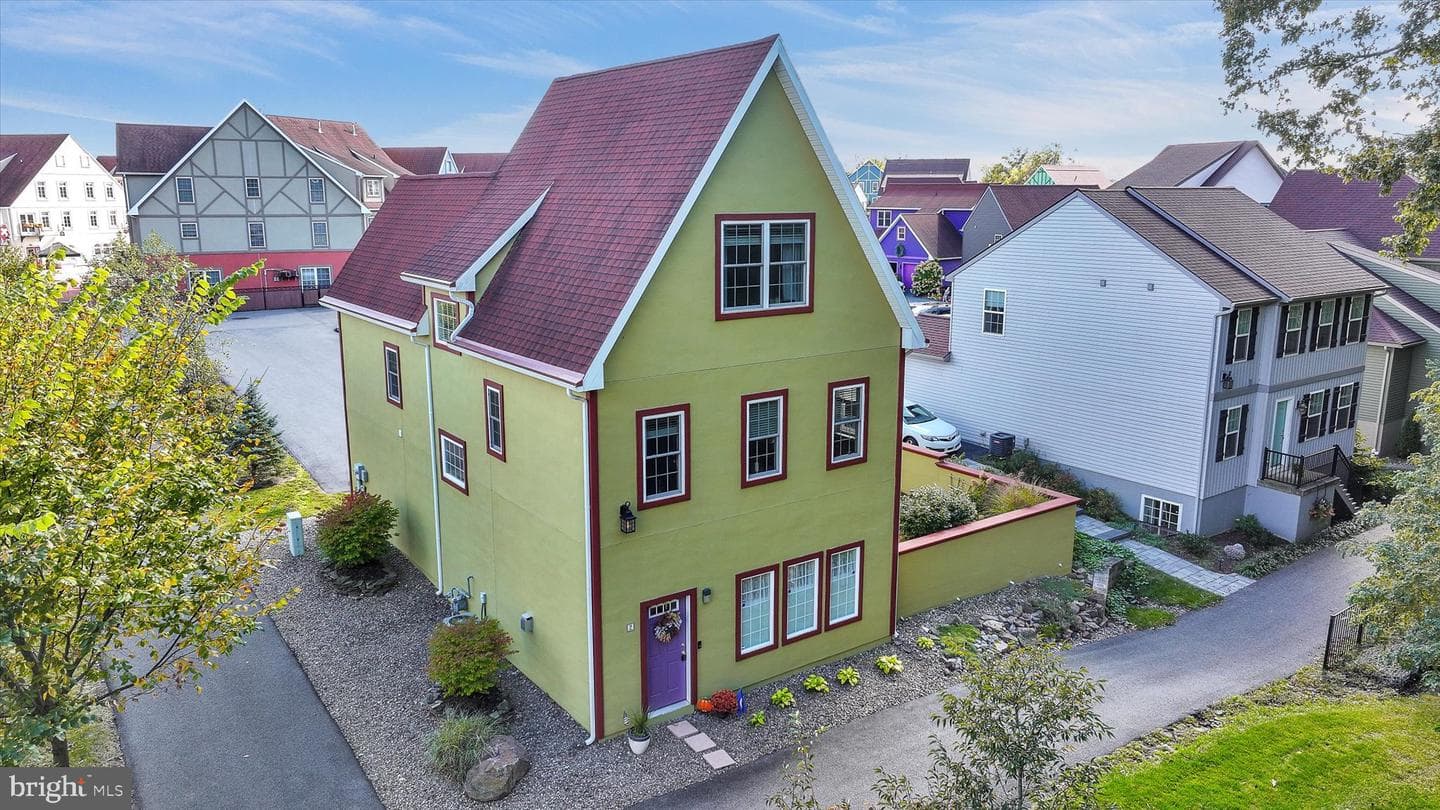 2 Bissenden Way photo 1