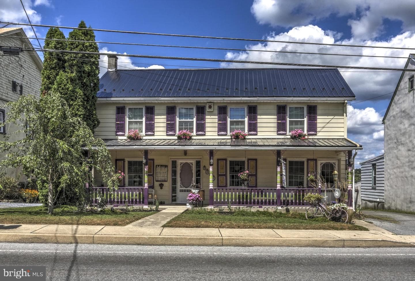 2085 Main Street photo 1