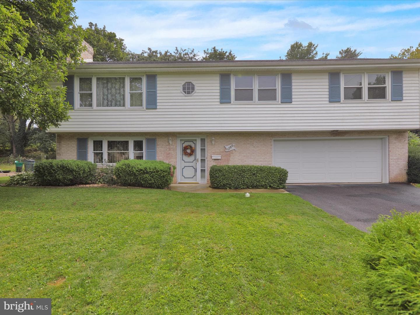 1266 Wilson Avenue photo 1