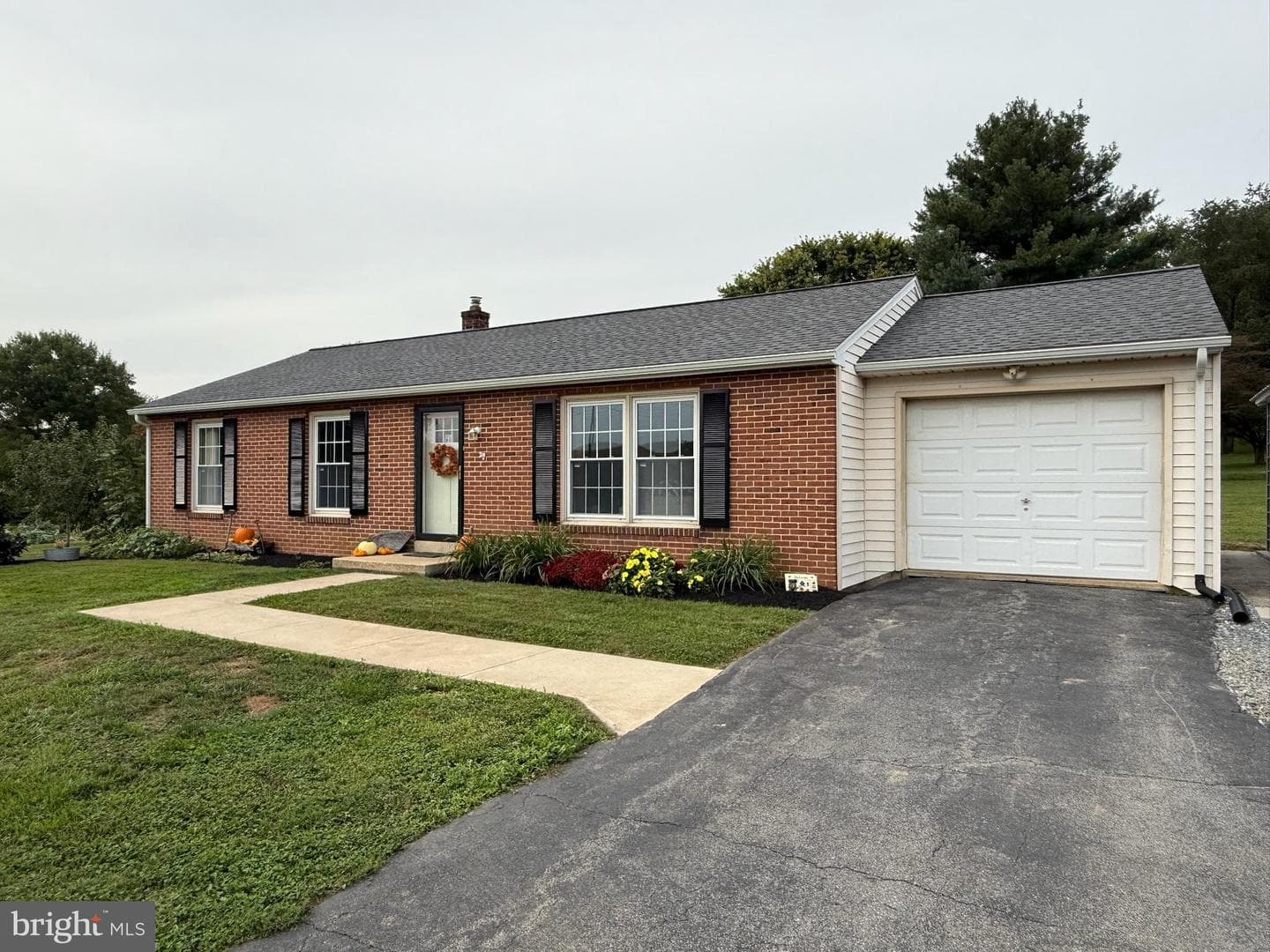 440 Scotland Road photo 1