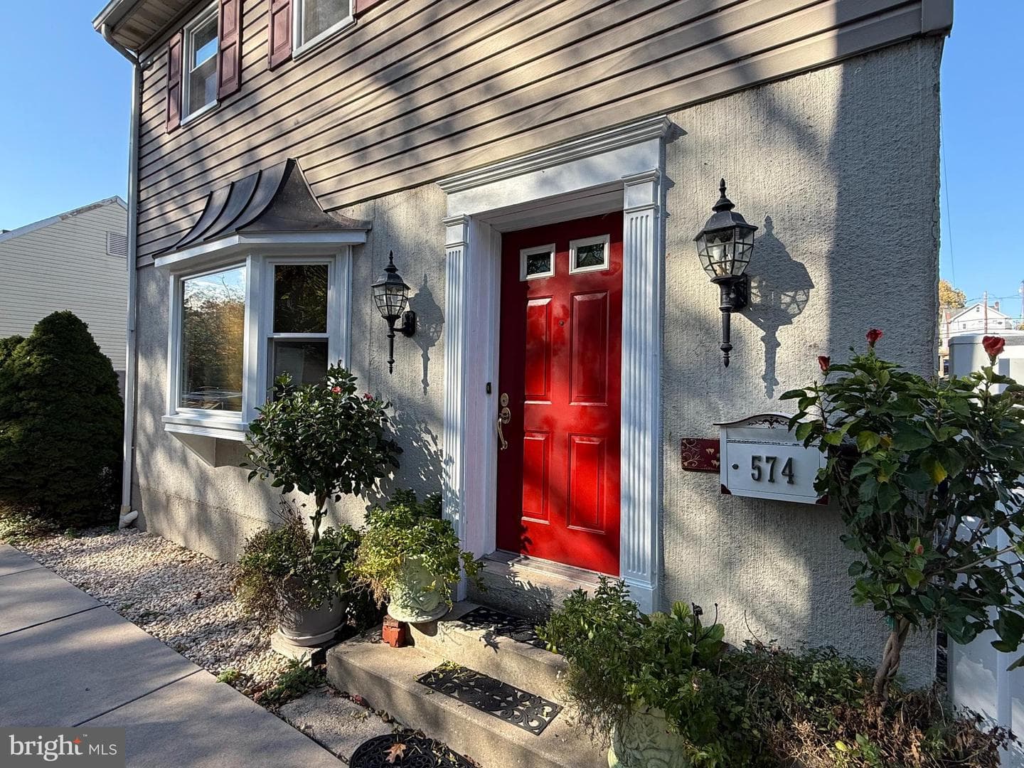 574 E Front Street photo 1
