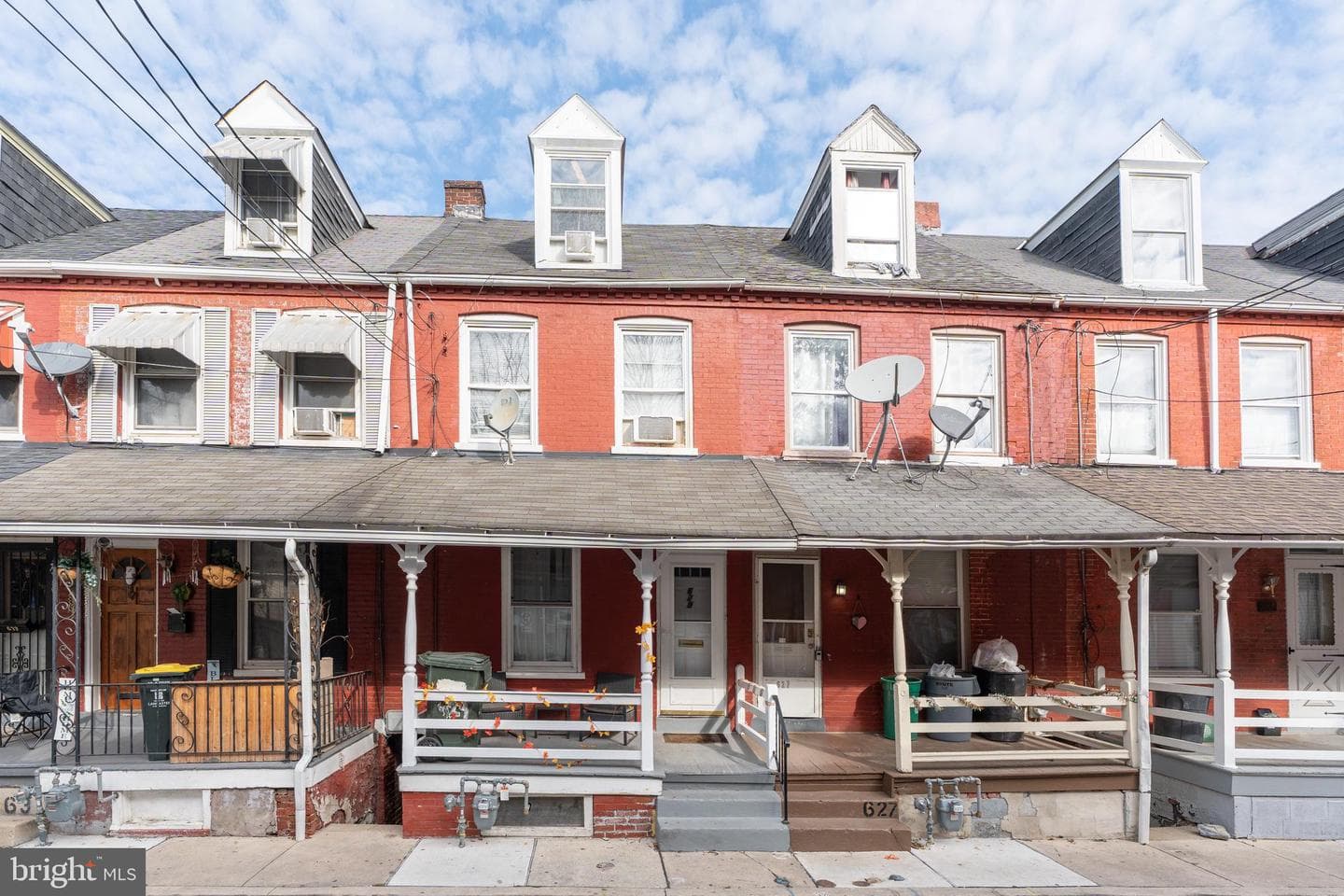 629 Lake Street photo 1