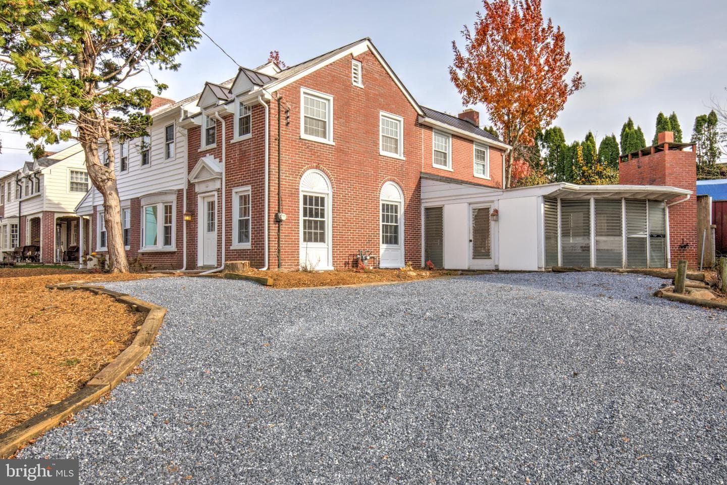 148 E Broad Street photo 1