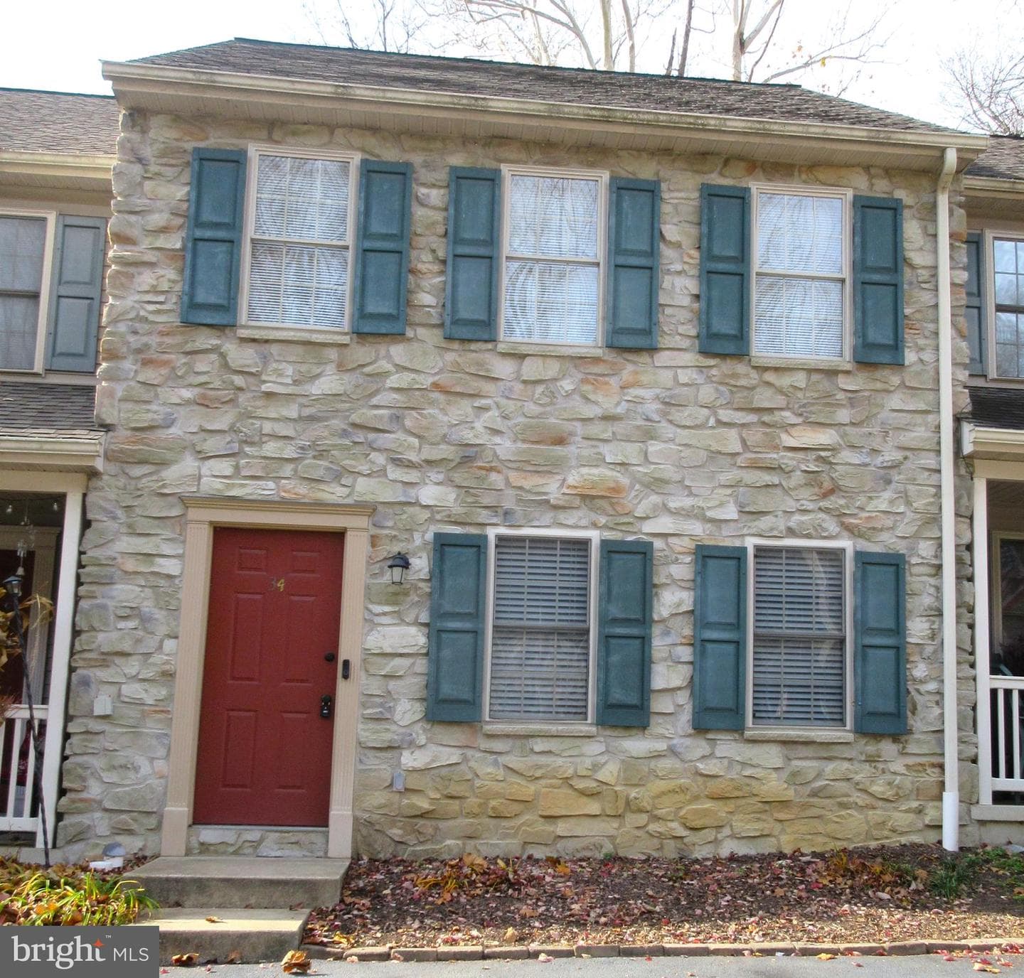 34 Deep Hollow Lane photo 1