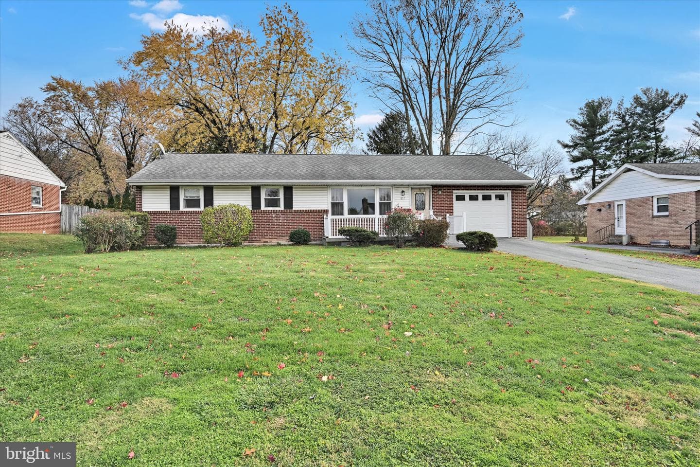 957 Raymee Drive photo 1