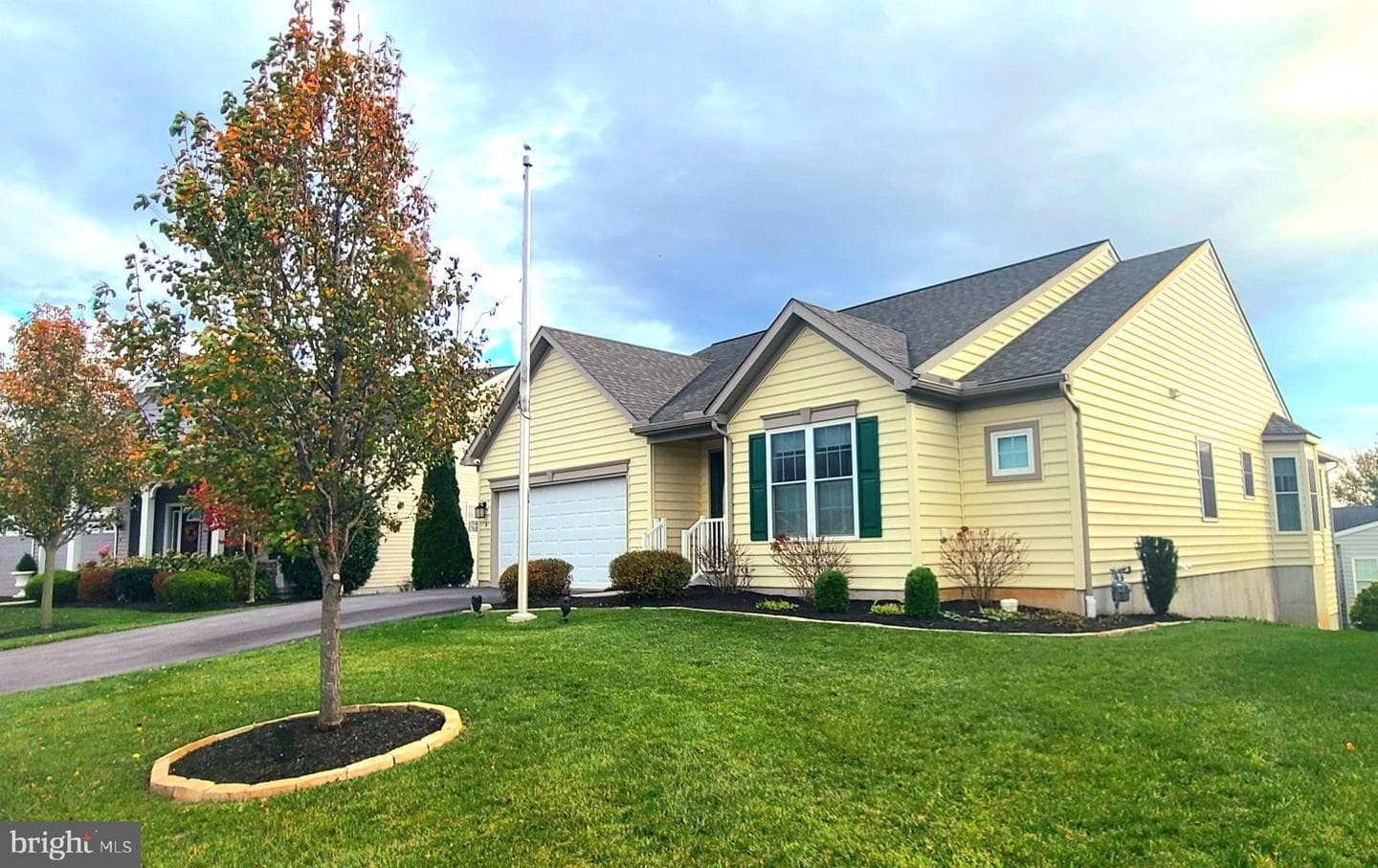 4 Wickerberry Place photo 1