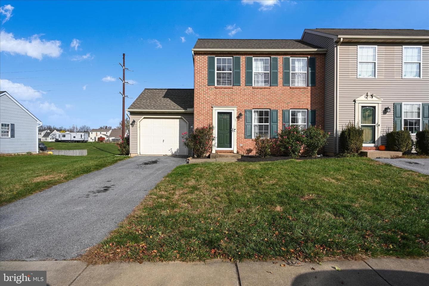85 Chelmsford Drive photo 1
