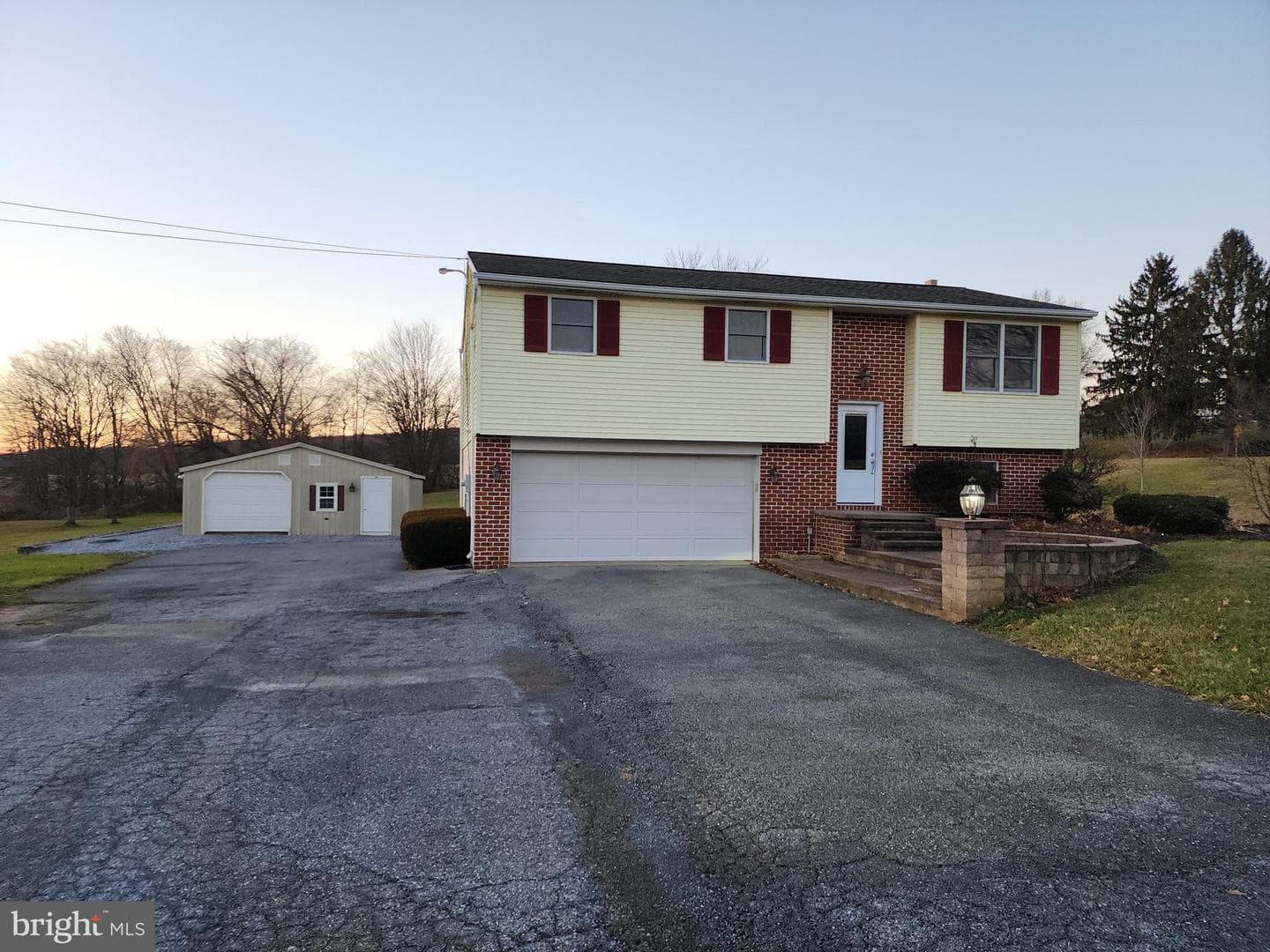 2284 N Penryn Road photo 1