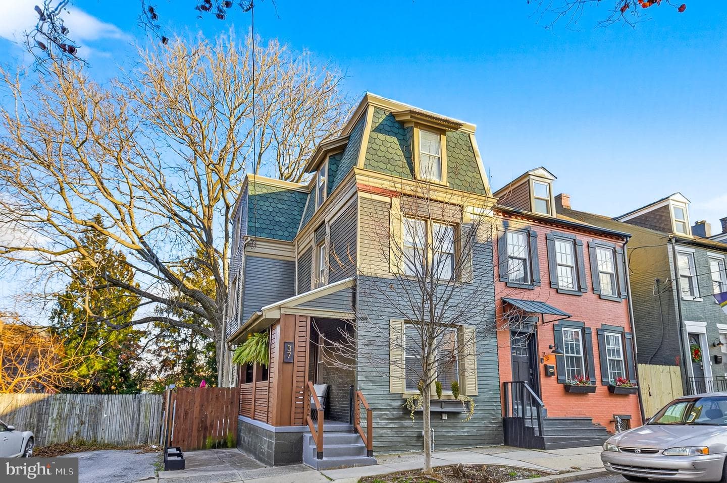 37 N Mary Street photo 1
