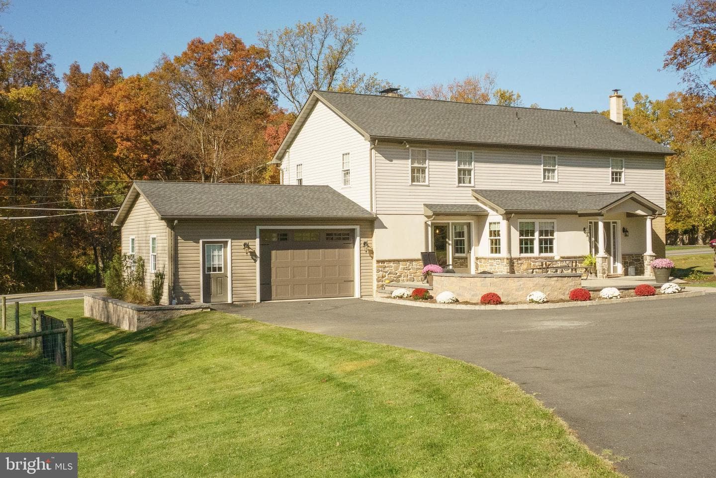 1682 Reading Road photo 1