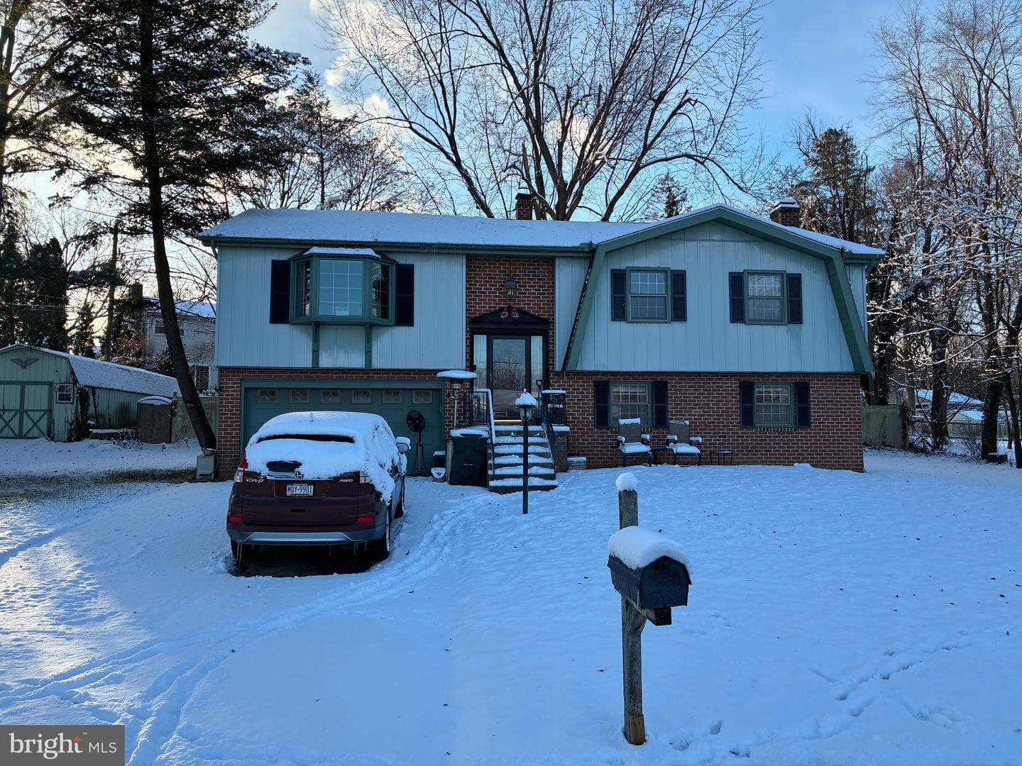2545 Saddle Drive photo 1