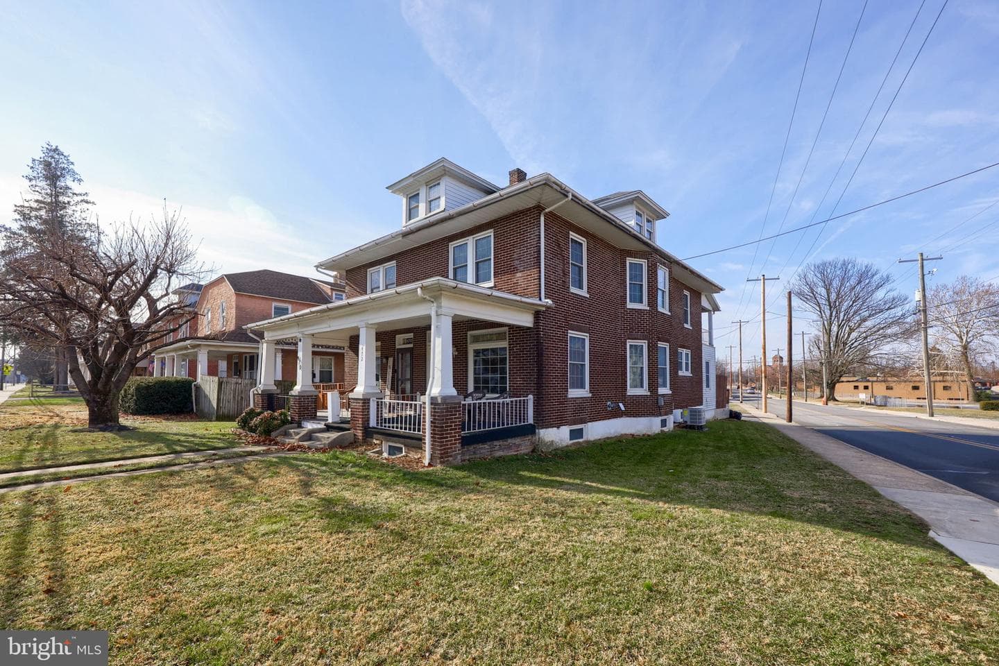 472 N State Street photo 1