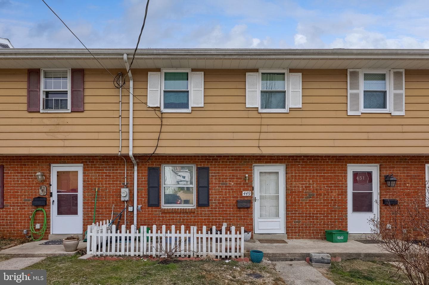 449 Hillside Avenue photo 1