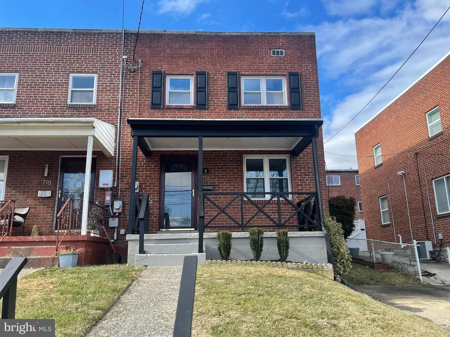 716 S Franklin Street photo 1