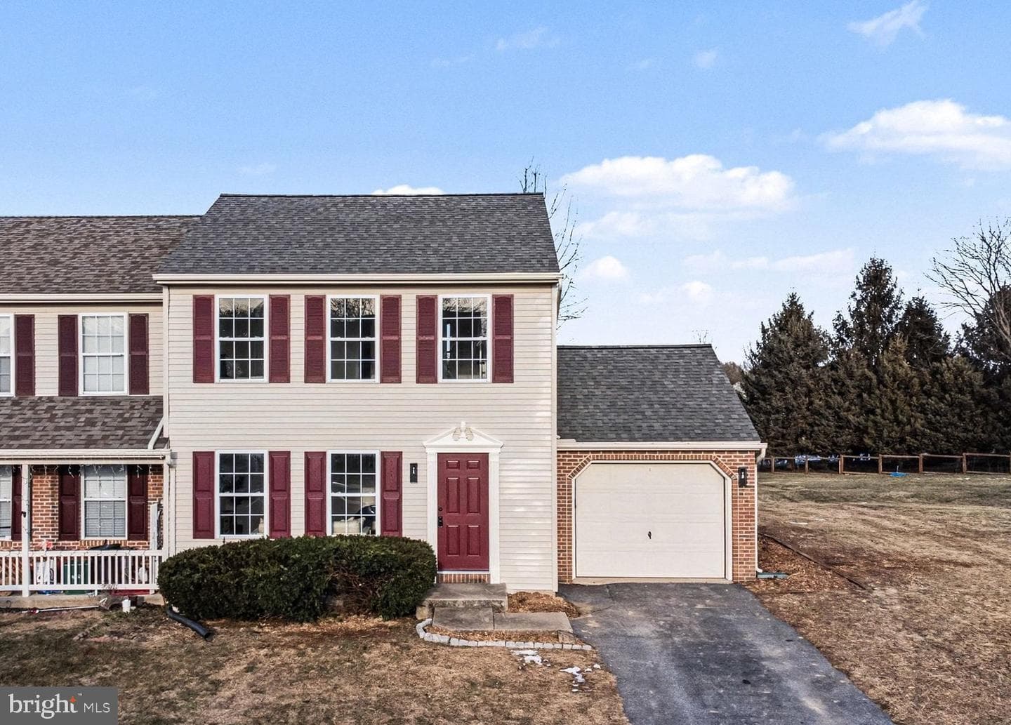 107 Chelmsford Drive photo 1