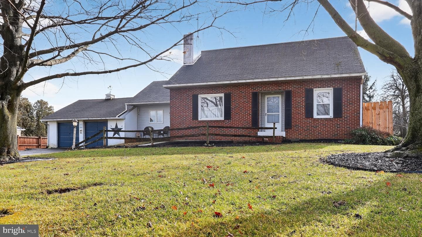 2538 Siegrist Road photo 1