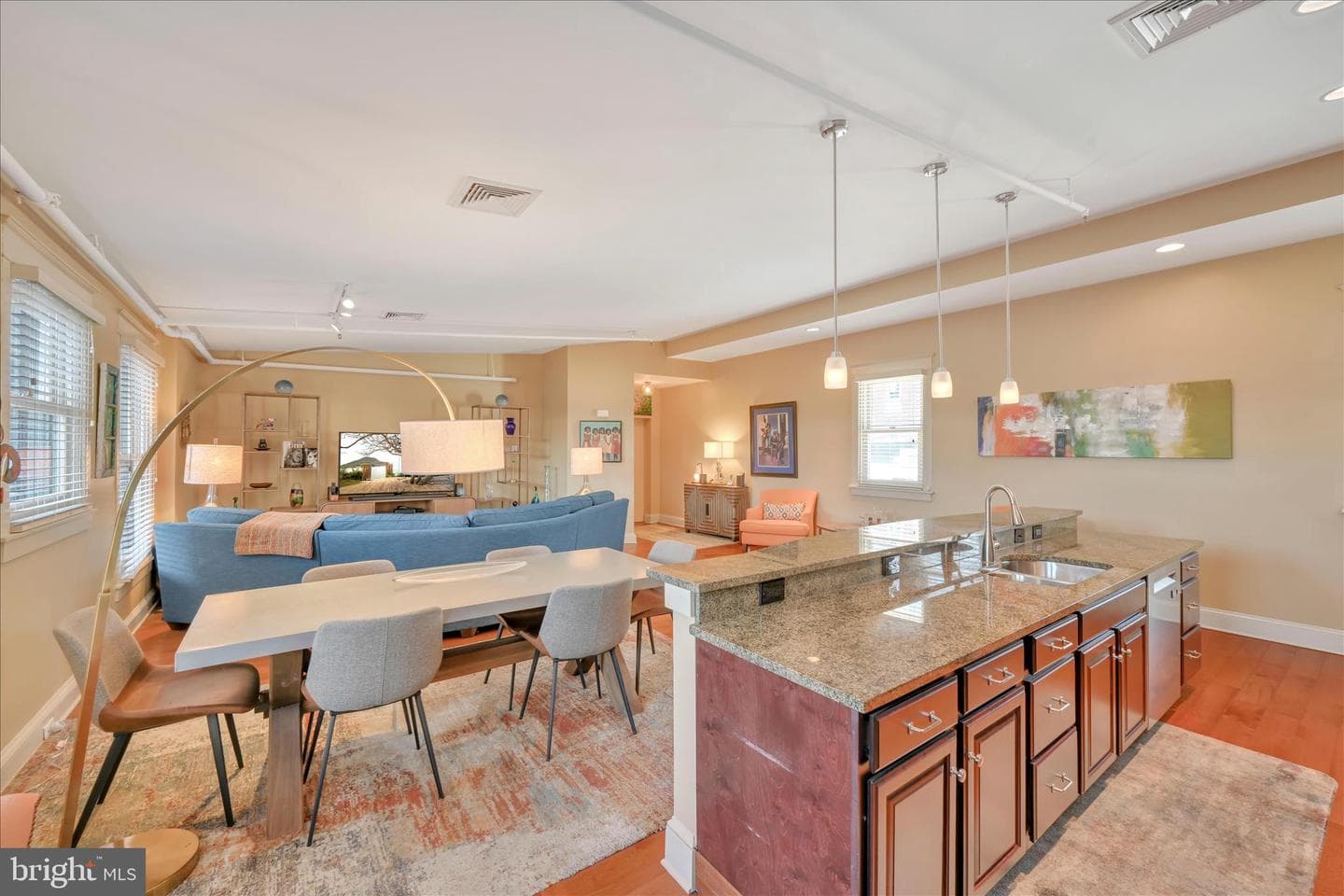 145 E King Street #401