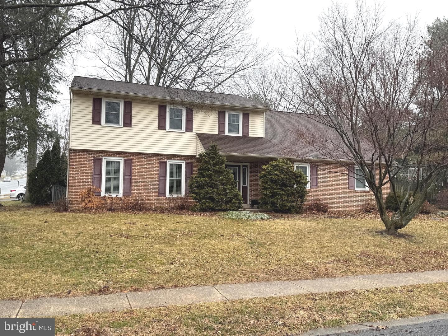 901 Spring Garden Street photo 1