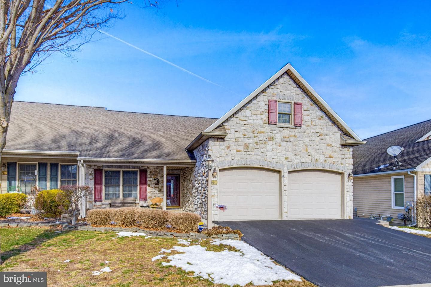 730 Heather Ridge photo 1