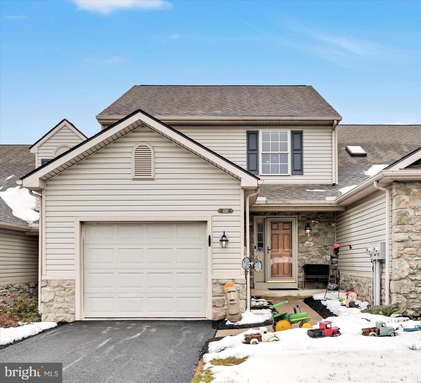 436 Hill Street photo 1