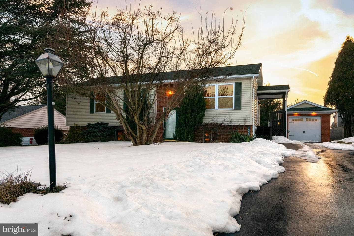 40 Harvest Road photo 1