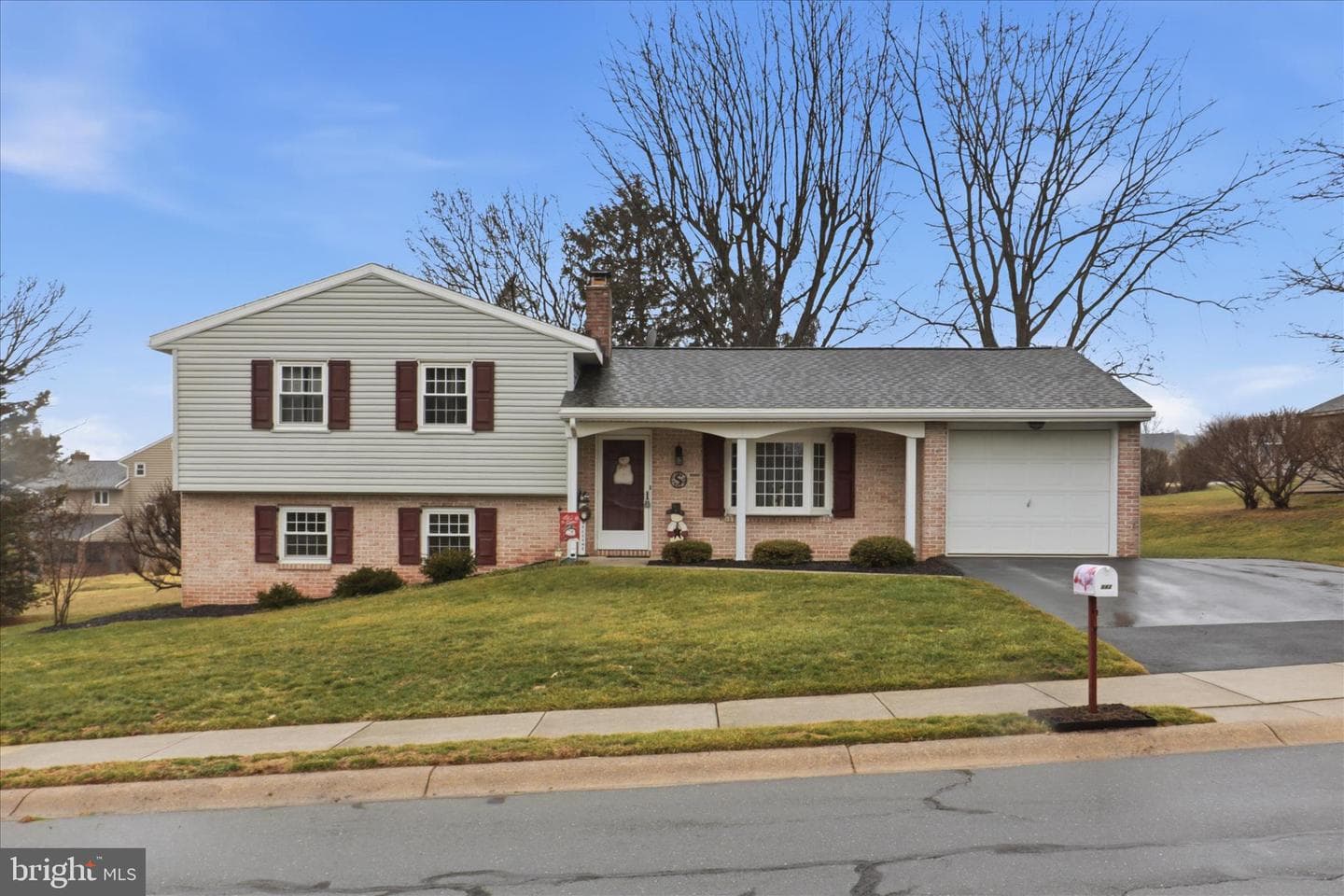 842 N 4th Street