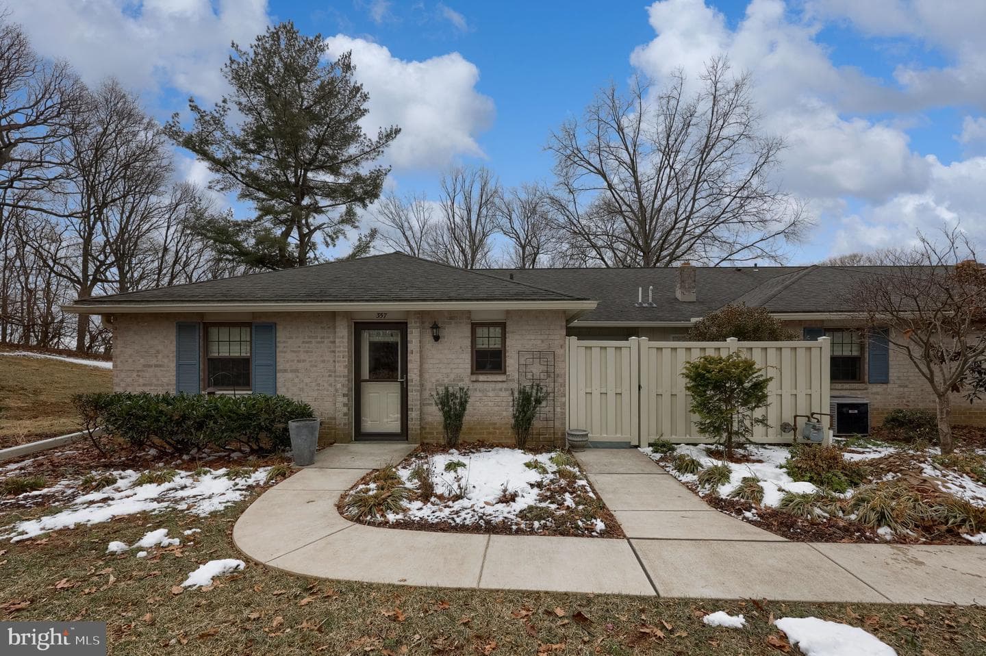 357 Valleybrook Drive photo 1