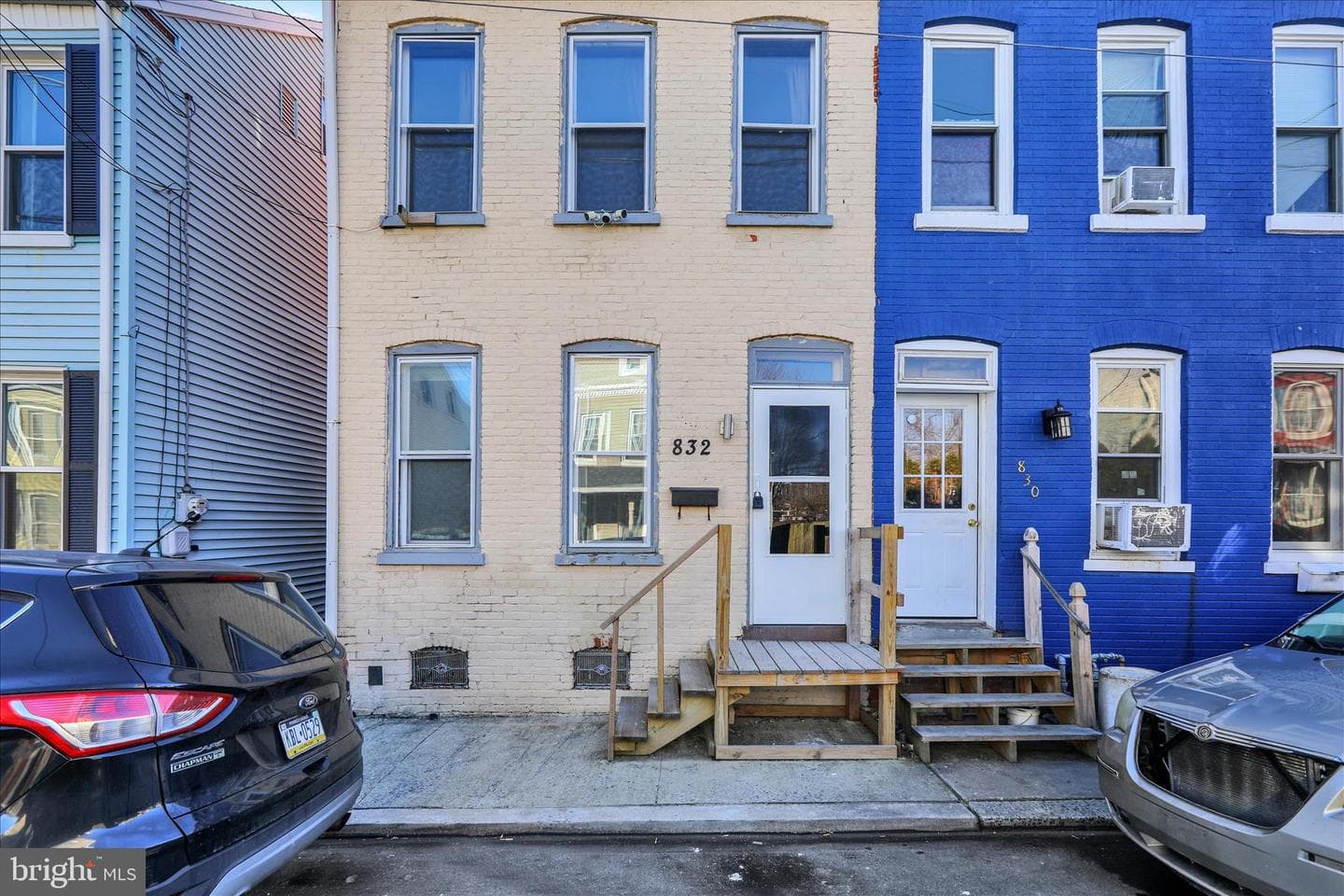 832 Houston Street photo 1