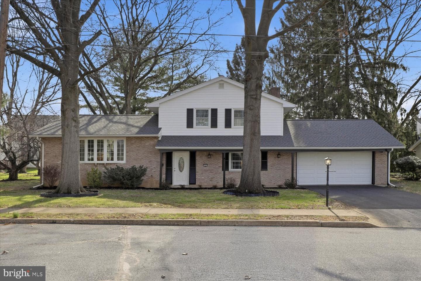 325 Balmer Road photo 1