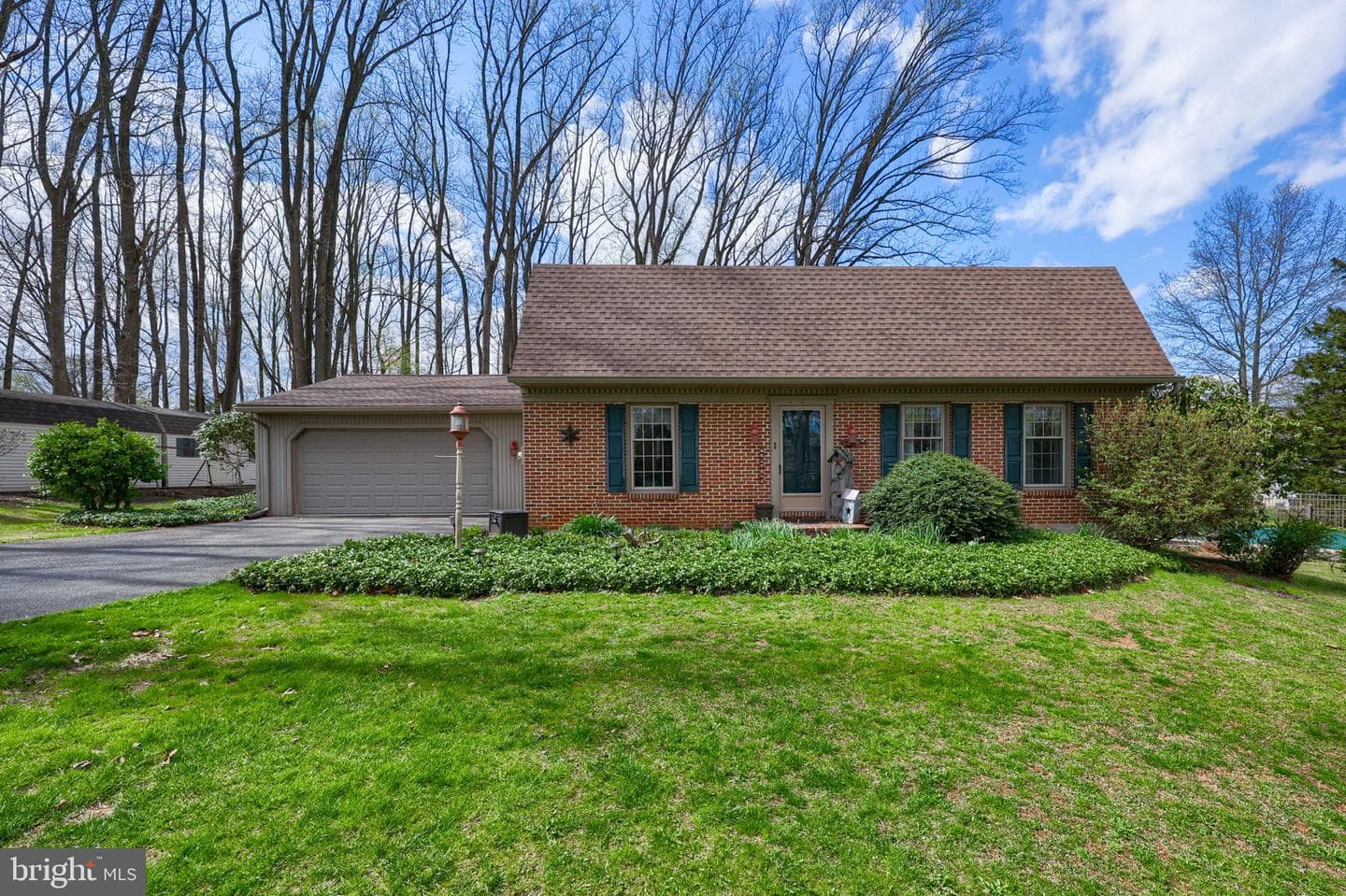8 Elk Circle